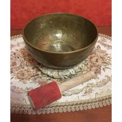   Kézzel készített 7 fémes kívül-belül mantrával díszített tibeti hangtál - ø189 mm, 994 g